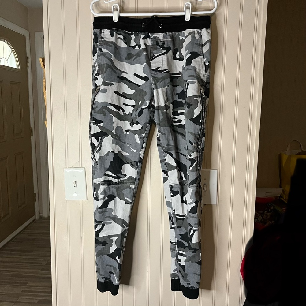 Forever 21 Women’s Juniors Medium Multicolored Camo Cargo Joggers Pants